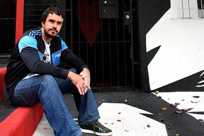 Cantor Wado ganha prêmio de Melhor Música no VMB 2012