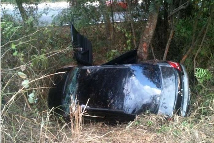 Carro capotou em Brasília