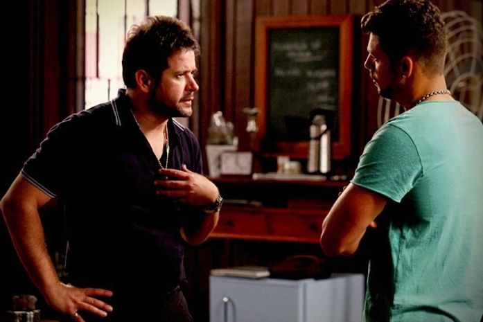 Avenida Brasil: Jorginho revela traição, mas não entrega Max