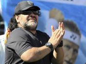 Namorada anuncia que Maradona será pai pela quarta vez