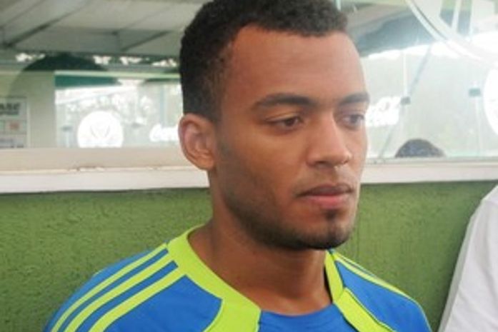 Com medo da torcida, alagoano João Vitor deve deixar Verdão