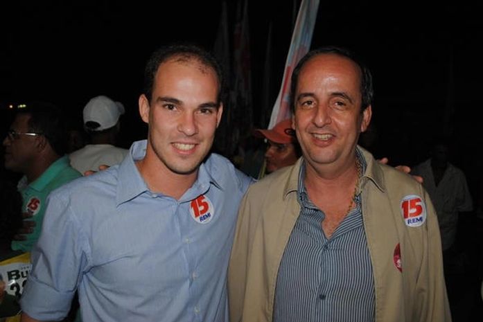 Olavinho Neto com o advogado Pedro Acioly Filho