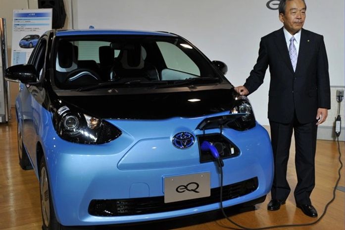 Toyota lança carro elétrico que chega a 125 km/h