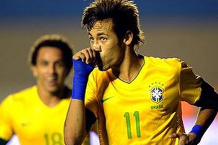Neymar só fica atrás de Messi em gols internacionais