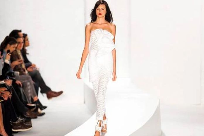 Aprenda a usar o look total branco - tendência do verão 2013