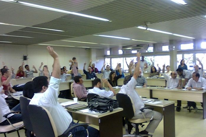 Consuni aprova novo calendário acadêmico