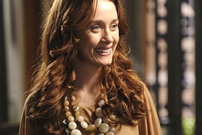 "Avenida Brasil": Cadinho escolhe Noêmia como sua mulher; saiba por que