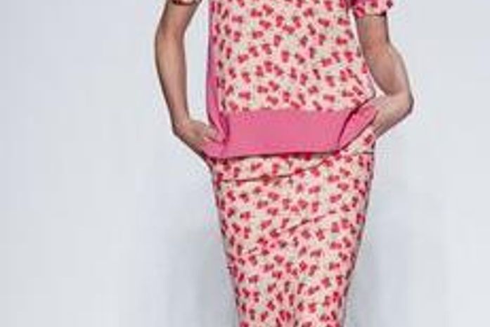 Estilista leva coleção inspirada em Brigitte Bardot para Milão