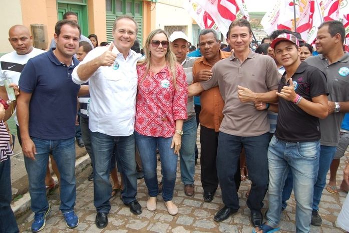 Na caminhada em apoio a Silvana Cavalcanti (PP), que busca a reeleição, Renan enalteceu as realizações do governo Dilma