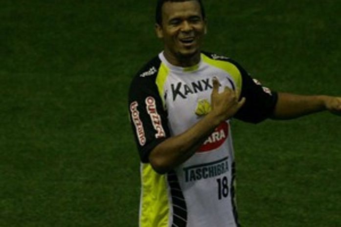 Artilheiro Zé Carlos volta ao Criciúma em jogo contra o CRB