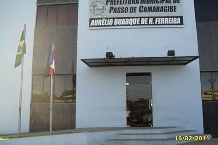 Passo de Camaragibe: moradores interditam entrada do município