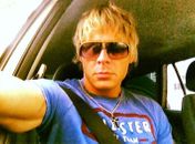 Theo Becker torce o pé durante gravação no interior paulista