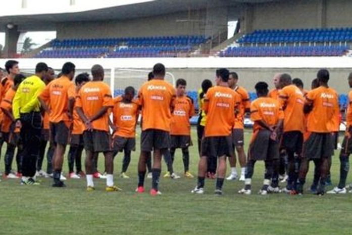 De portões fechados, CRB treinou visando o Criciúma