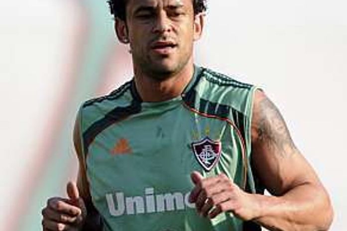 Fred vai à delegacia, nega ligação com cambista e repudia ação criminosa