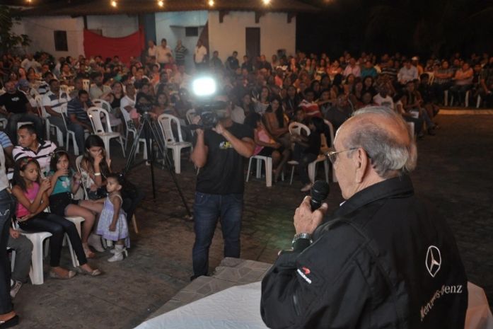 Comerciantes comparecem em massa para reunião com Nivaldo