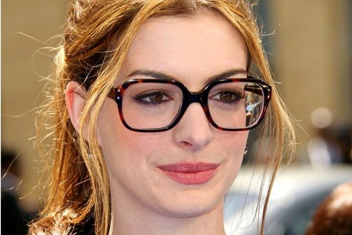 Dica rápida: maquiagem para quem usa óculos