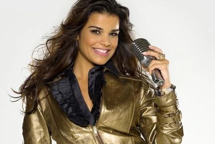 Nova vocalista da 'Babado Novo'