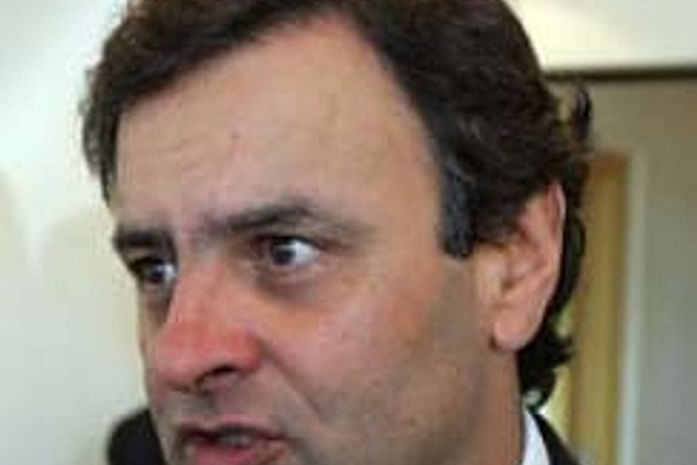 Em apoio a Rui Palmeira, Aécio Neves faz caminhada em Maceió