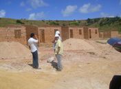 Construção de casas populares em Maragogi paralisa por falta de repasse do governo estadual