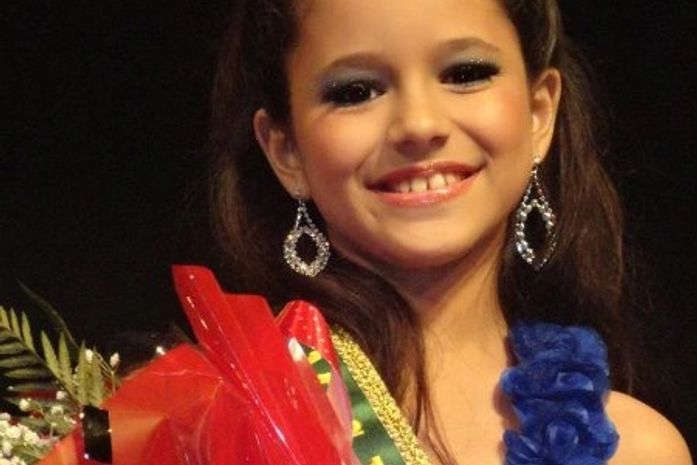 Maya Luana, de 9 anos, foi a vencedora do concurso Miss Mundo Mirim 2012, na Turquia