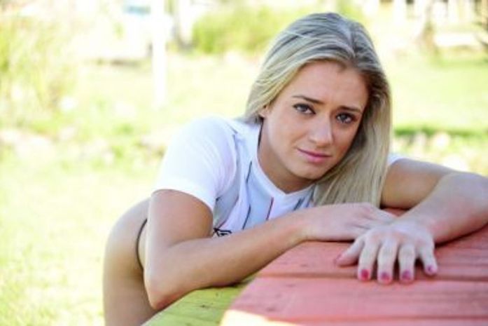 Candidata ao Miss Bumbum de Alagoas promete topless