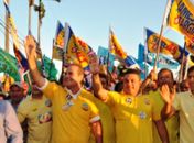 Com o prefeito James Ribeiro, Renan faz caminhada pelas ruas de Palmeira
