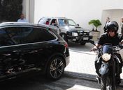 Morte de Hebe atrai curiosos; velório será em sede do governo