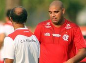 Na véspera do Fla-Flu, Adriano falta a treino novamente