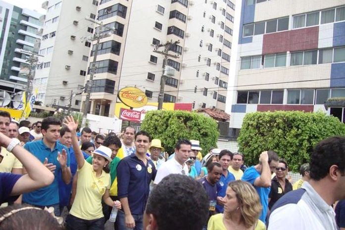 Caminhada Rui Palmeira na orla de Maceió