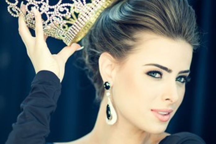 Rayanne Morais posa para foto de divulgação do
Miss Brasil