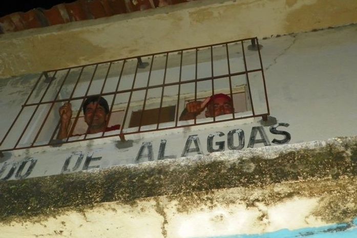 Candidato a prefeito é levado à delegacia por descumprir decisão