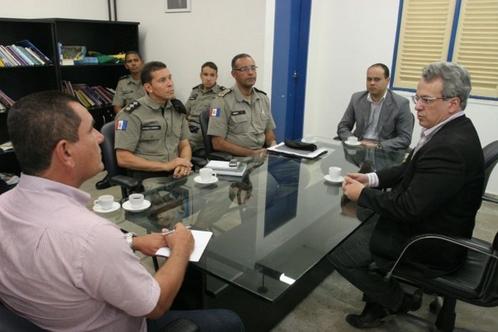 Secretário se reuniu com representantes da PM