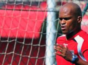 Alagoano espera chance de estrear como titular em clássico paulista