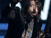 Dave Grohl confirma no Facebook que Foo Fighters “dará um tempo”