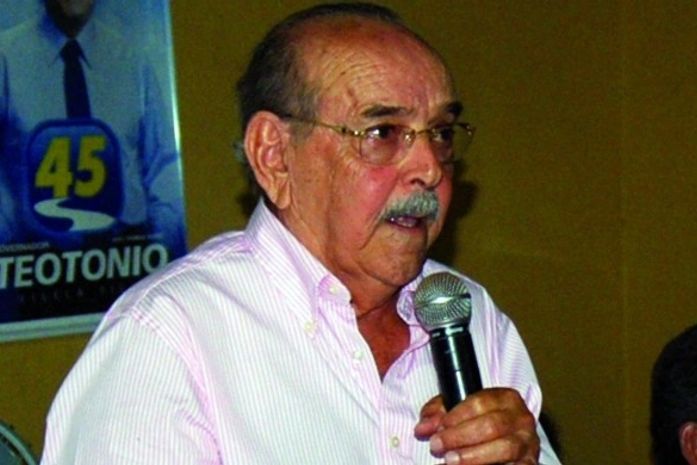 Ex-prefeito Nivaldo Jatobá (PMDB)