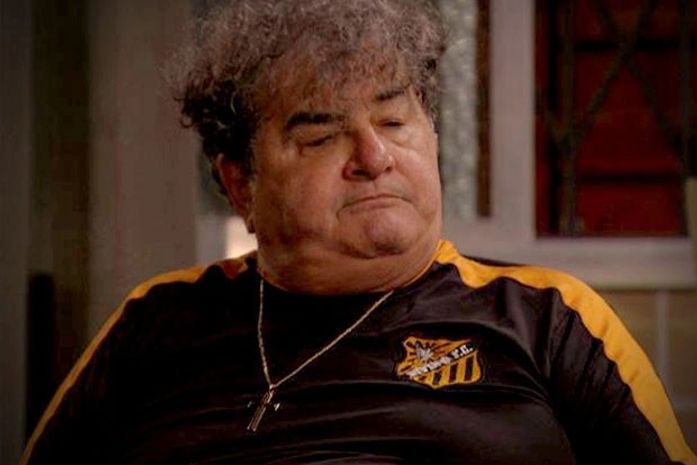 Após desilusão, Diógenes cogita virar gay