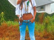 Jovem que leiloa virgindade diz que mãe não atrapalhará projeto