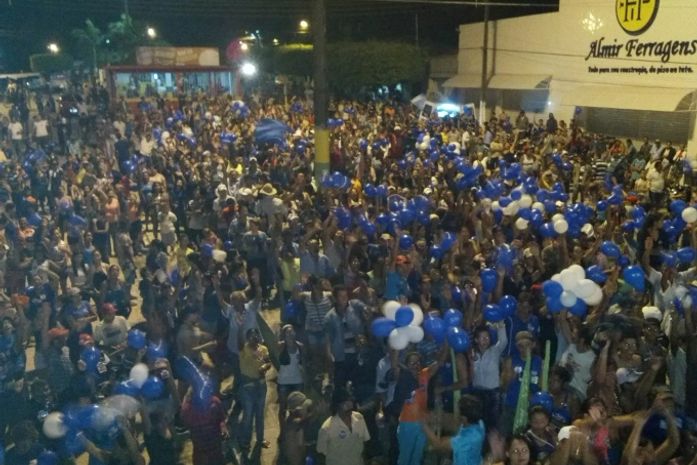 Cinco mil pessoas participam de comício de Jeno Oliveira em Olivença