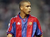 Livro sobre Barça revela "fugida" de Ronaldo e a quase dispensa de Puyol