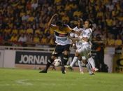 Criciúma vence Ceará e assume liderança da Série B