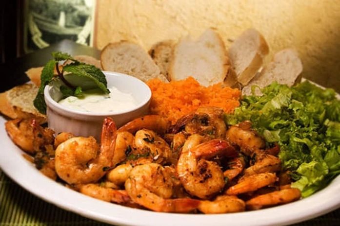 Desfrute de um delicioso camarão a moda brasileira