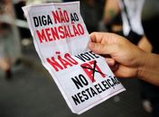 Campanha de Serra distribui panfleto apócrifo que ataca PT