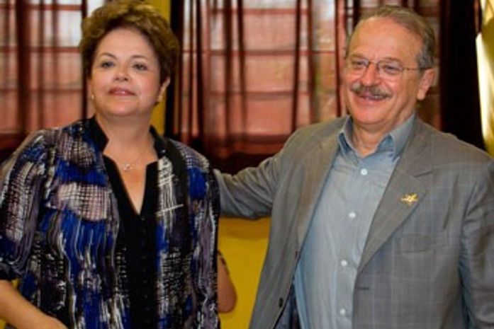 Dilma votou acompanhada do governador do Rio Grande
do Sul, Tarso Genro