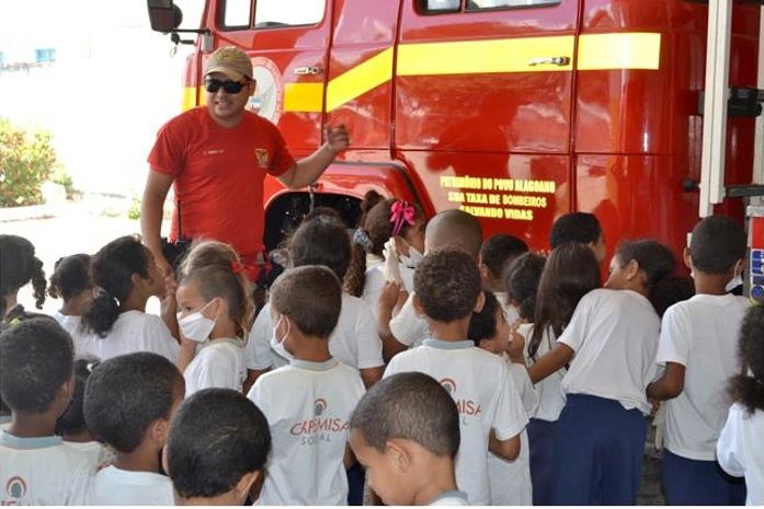 Corpo de Bombeiros abre as portas para os estudantes na Semana da Criança