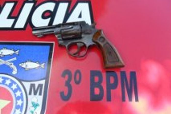 3°BPM apreende menor com arma de fogo em Olho D’água Grande
