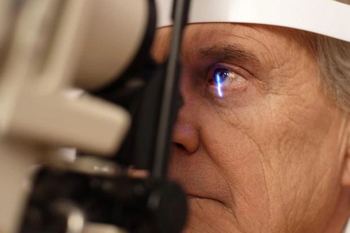 Café pode aumentar risco de perda de visão, diz estudo