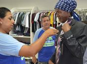 1ª vereadora travesti de Piracicaba, Madalena escolhe terno para posse