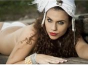 Emerson Sheik vai para festa com dançarina do Faustão