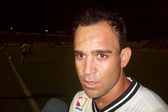 Chiquinho Baiano, destaque do ASA na vitória diante do Guaratinguetá