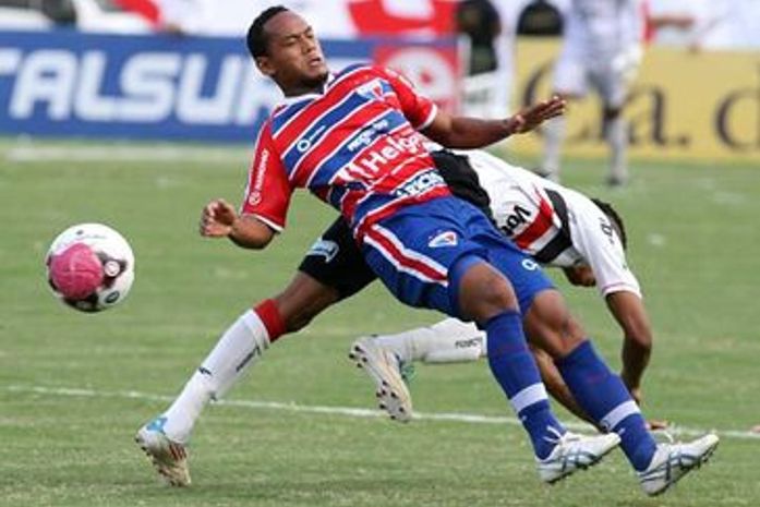 Santa Cruz leva a virada do Fortaleza e perde por 2x1